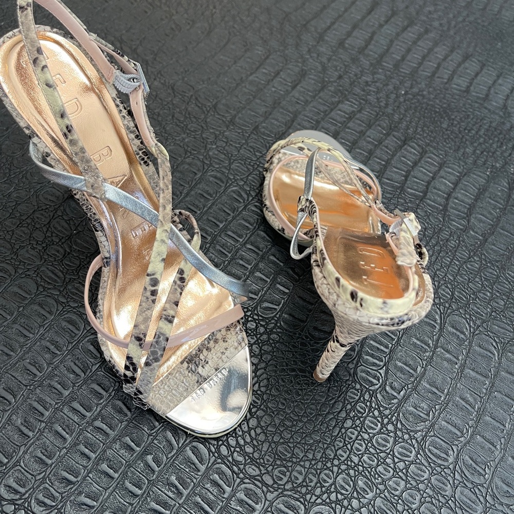 Ted Baker THEANNA SANDAL IN TAUPE LEATHER Size 38.5 High Heel